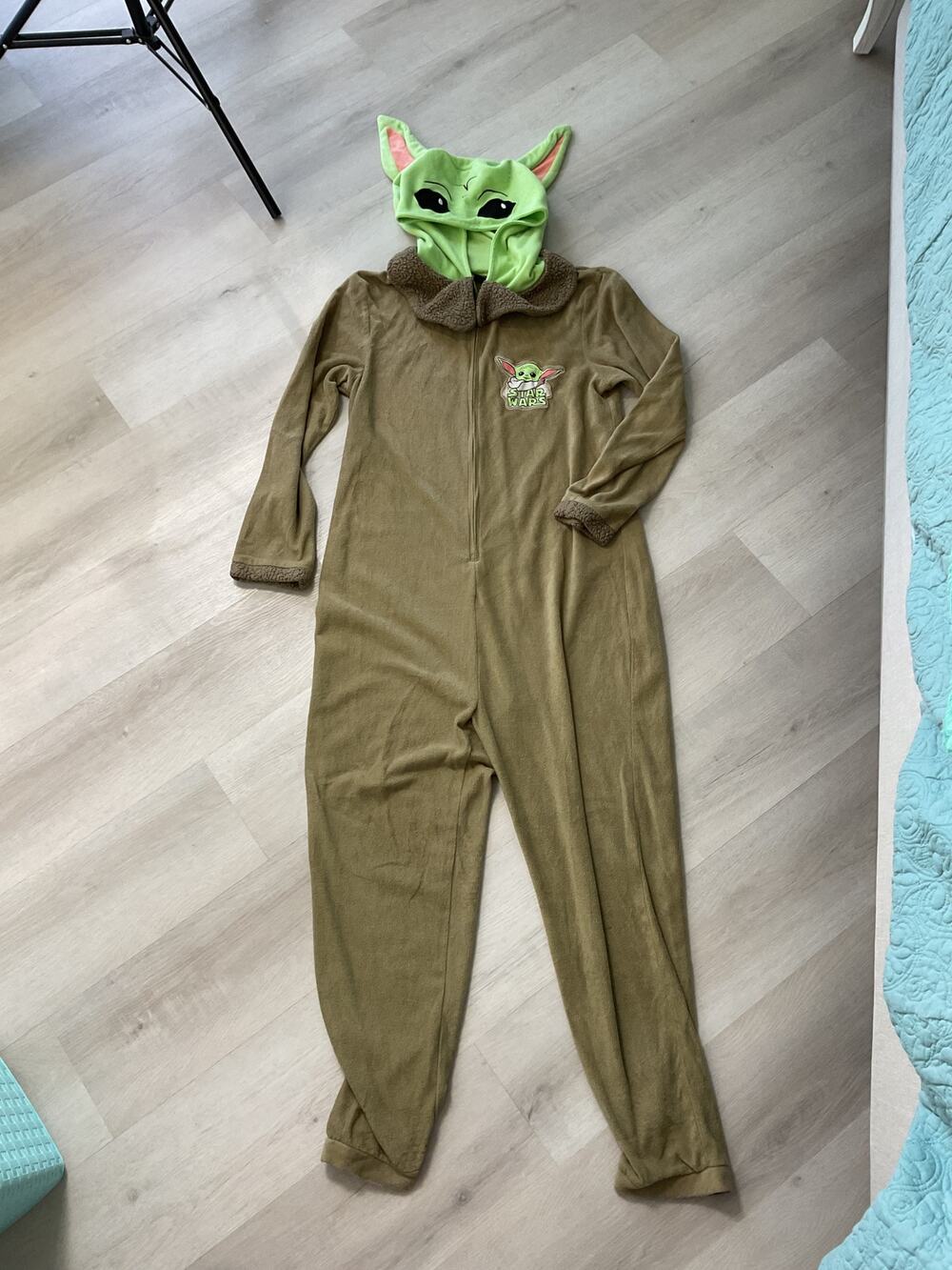 Star Wars Disney Grogu Onesie Full Zip Hooded Medium Halloween Costume